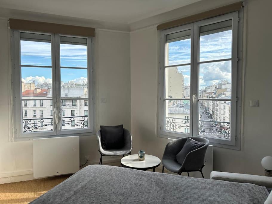Elegant Eiffel Tower View Flat * Paris
