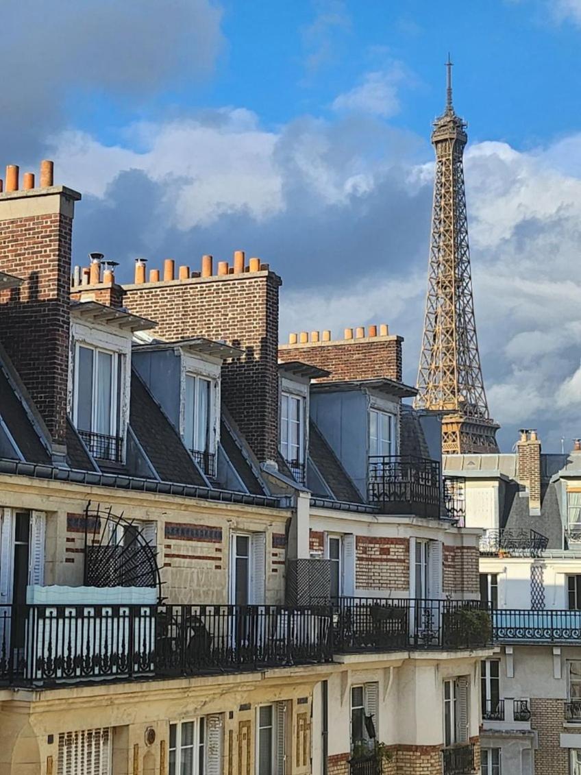 Appartement Elegant Eiffel Tower View Flat Parijs
