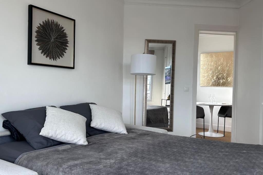 Elegant Eiffel Tower View Flat Appartement