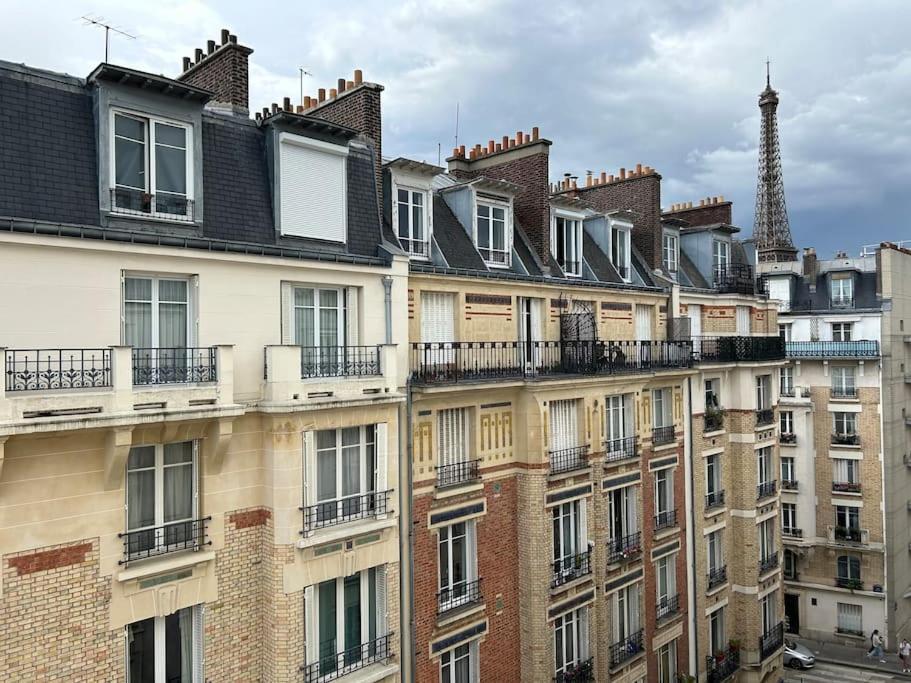 Elegant Eiffel Tower View Flat Appartement